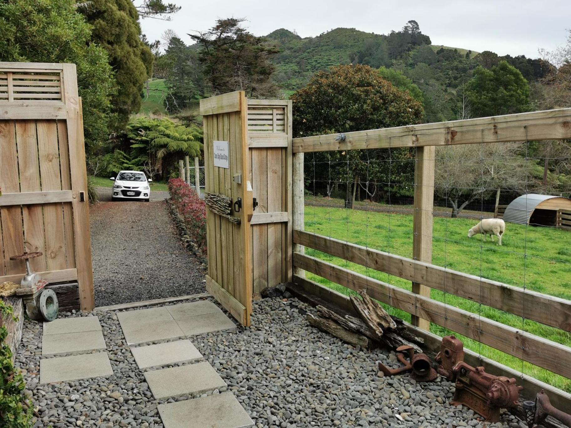 Crown Ridge Miners Cottage Karangahake Eksteriør billede